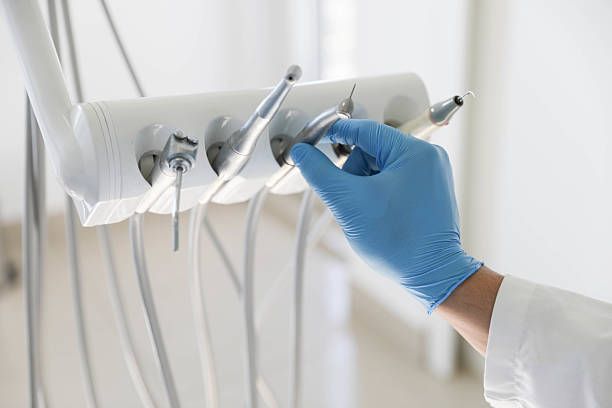 Professional Emergency Dentist technician working in Bushnell, FL